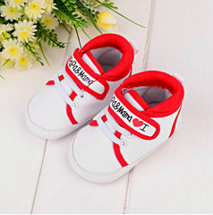 Heart-shaped I Love Mum And Dad Lovely Baby Shoes