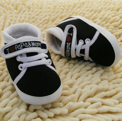 Heart-shaped I Love Mum And Dad Lovely Baby Shoes